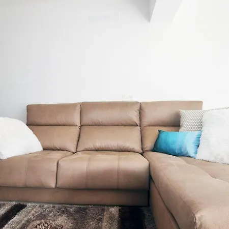 Townhouse On The 1st Line By Altamarhomes 아데제