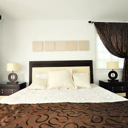 Townhouse On The 1st Line By Altamarhomes Daire