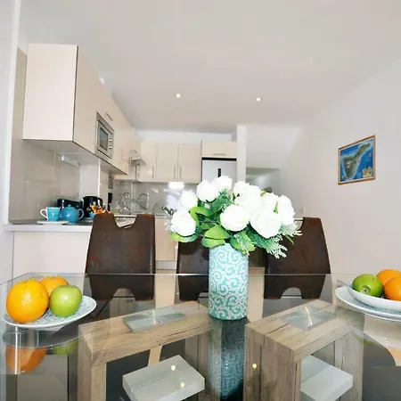Townhouse On The 1st Line By Altamarhomes Apartament