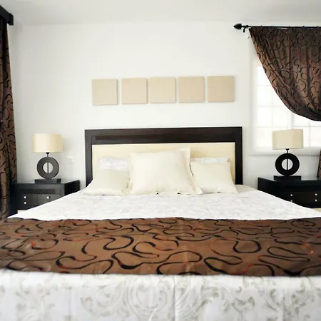 Apartament Townhouse On The 1st Line By Altamarhomes
