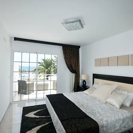 Townhouse On The 1st Line By Altamarhomes Apartament