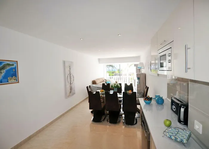 Apartament Townhouse On The 1st Line By Altamarhomes