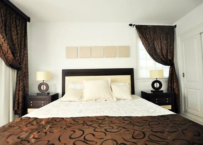 Townhouse On The 1st Line By Altamarhomes Apartament